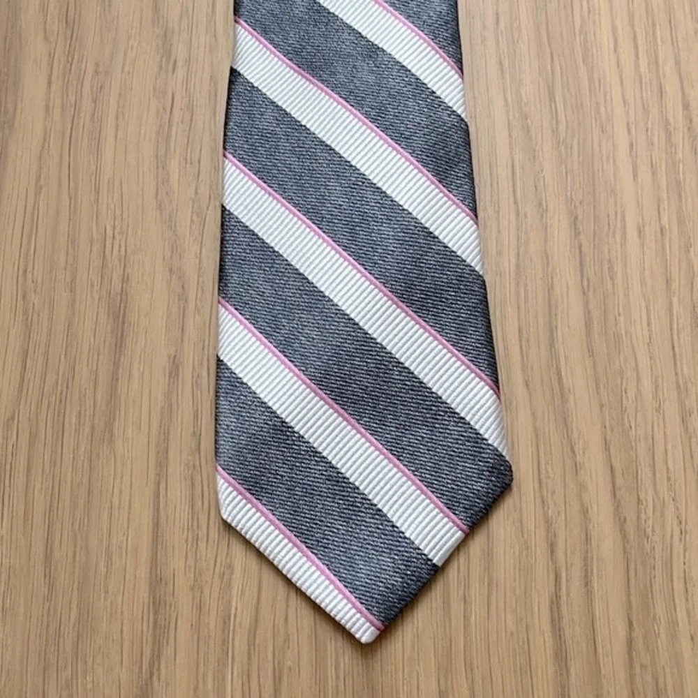 Tom James, Men’s Executive collection by Tom James silk stripped tie